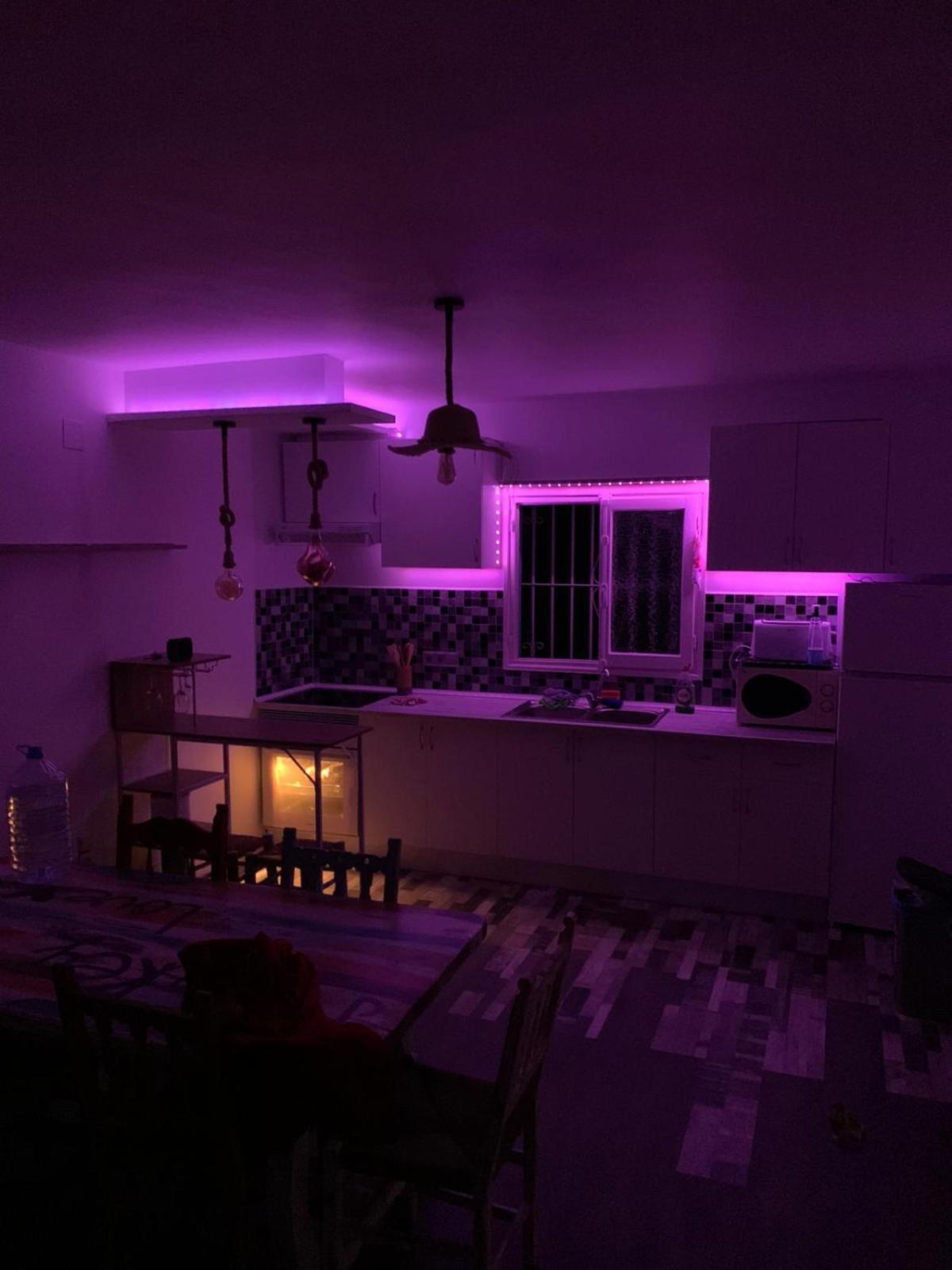 Casa Rural Malaga Monkey Love Con Jacuzzi Iznate Luaran gambar